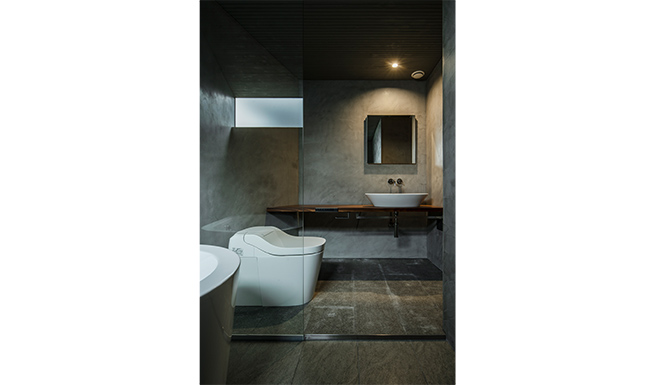 バスルームからのユーティリティ見返し。