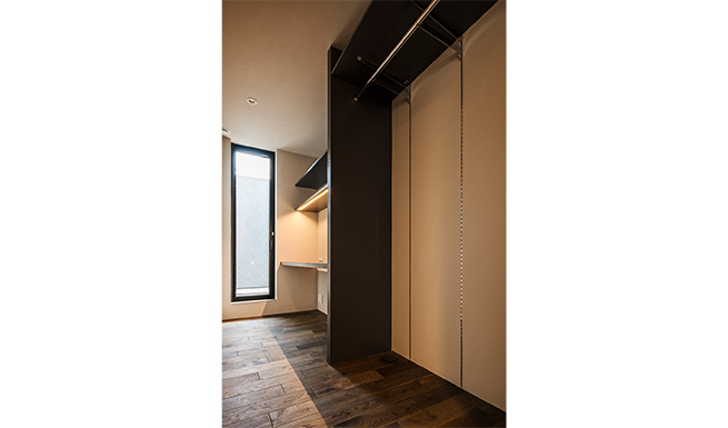 2FテラスとつながるDENを望む。