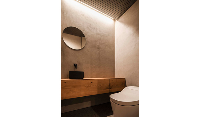 1階トイレ内観。